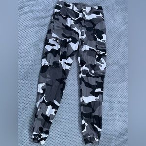 camo cargo pants